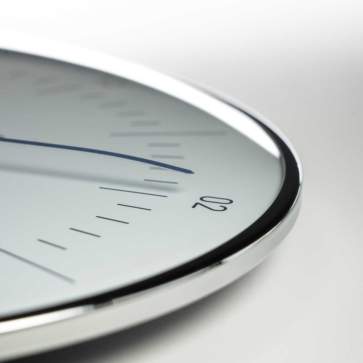 Clock Naos white