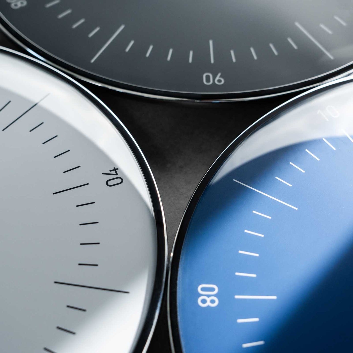 Clock Naos coast blue