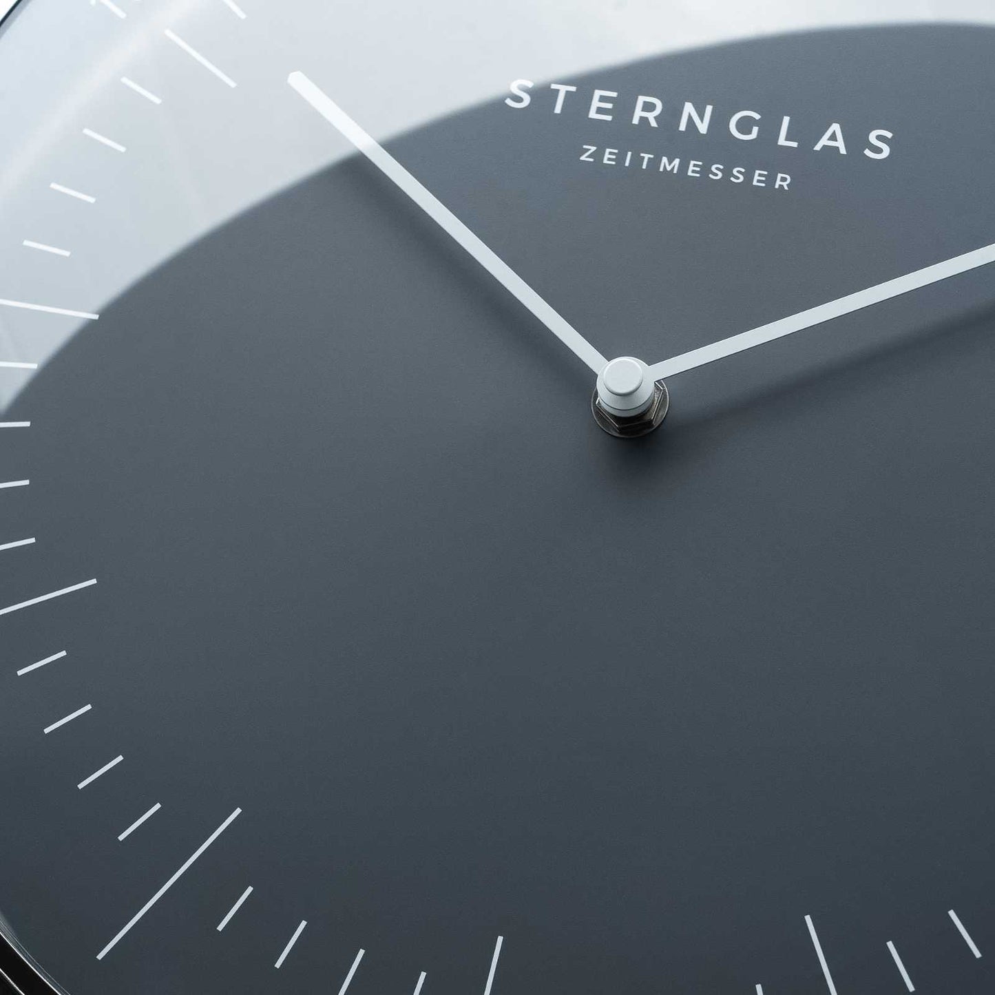 Clock Naos storm grey
