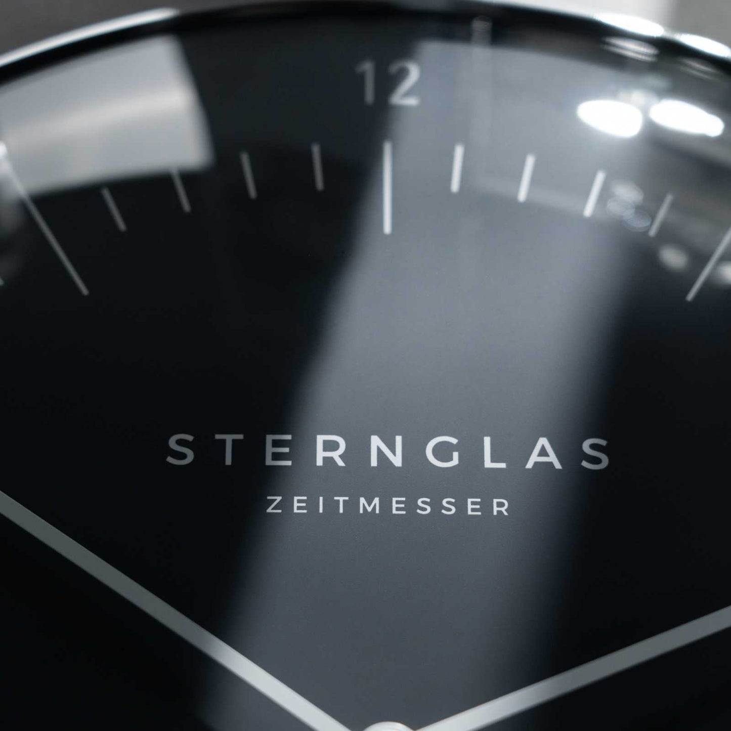 Clock Naos storm grey