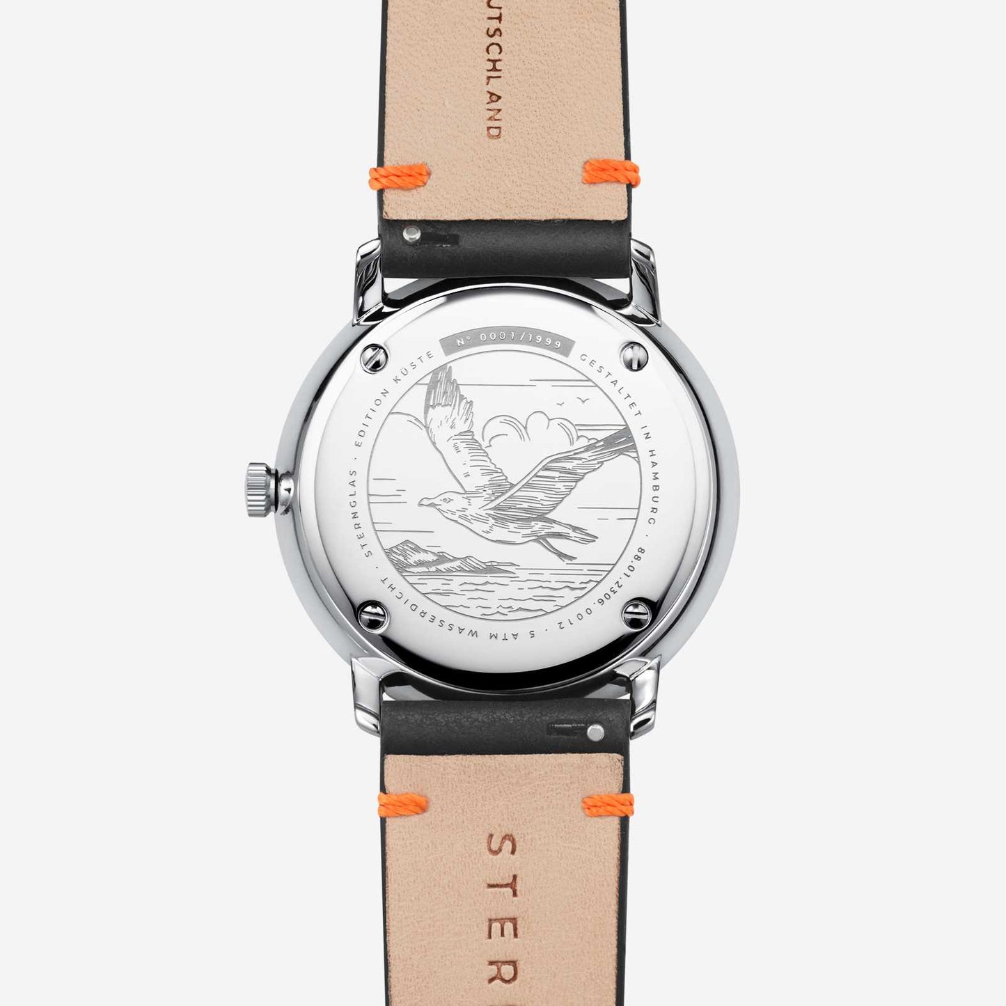popup|High-quality edition engraving|The case back is adorned with a tactile engraving of the fulmar, which is particularly affected by plastic waste in the sea and thus symbolises what needs to be protected.