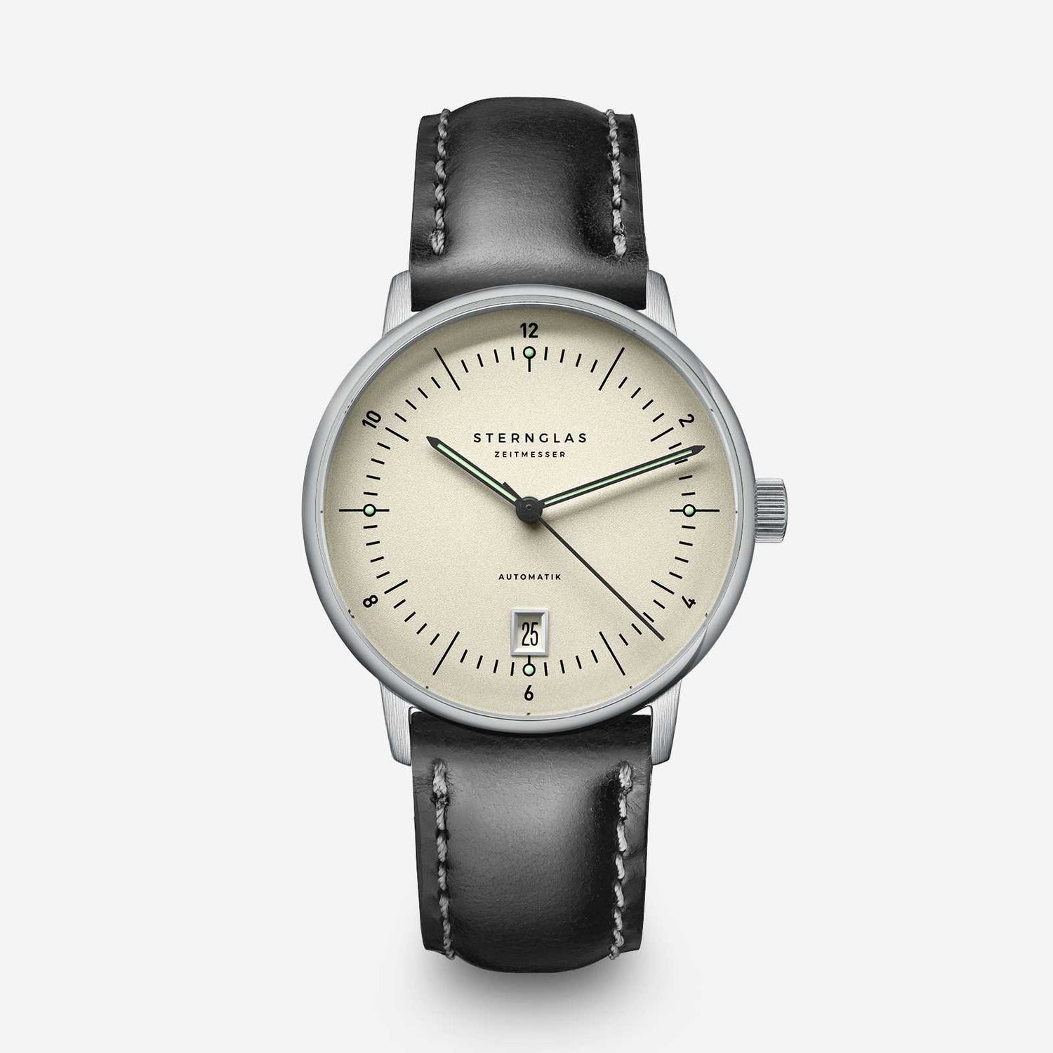 popup|The evolution of the Naos|The dial has been redesigned and the line thickness increased for better readability.