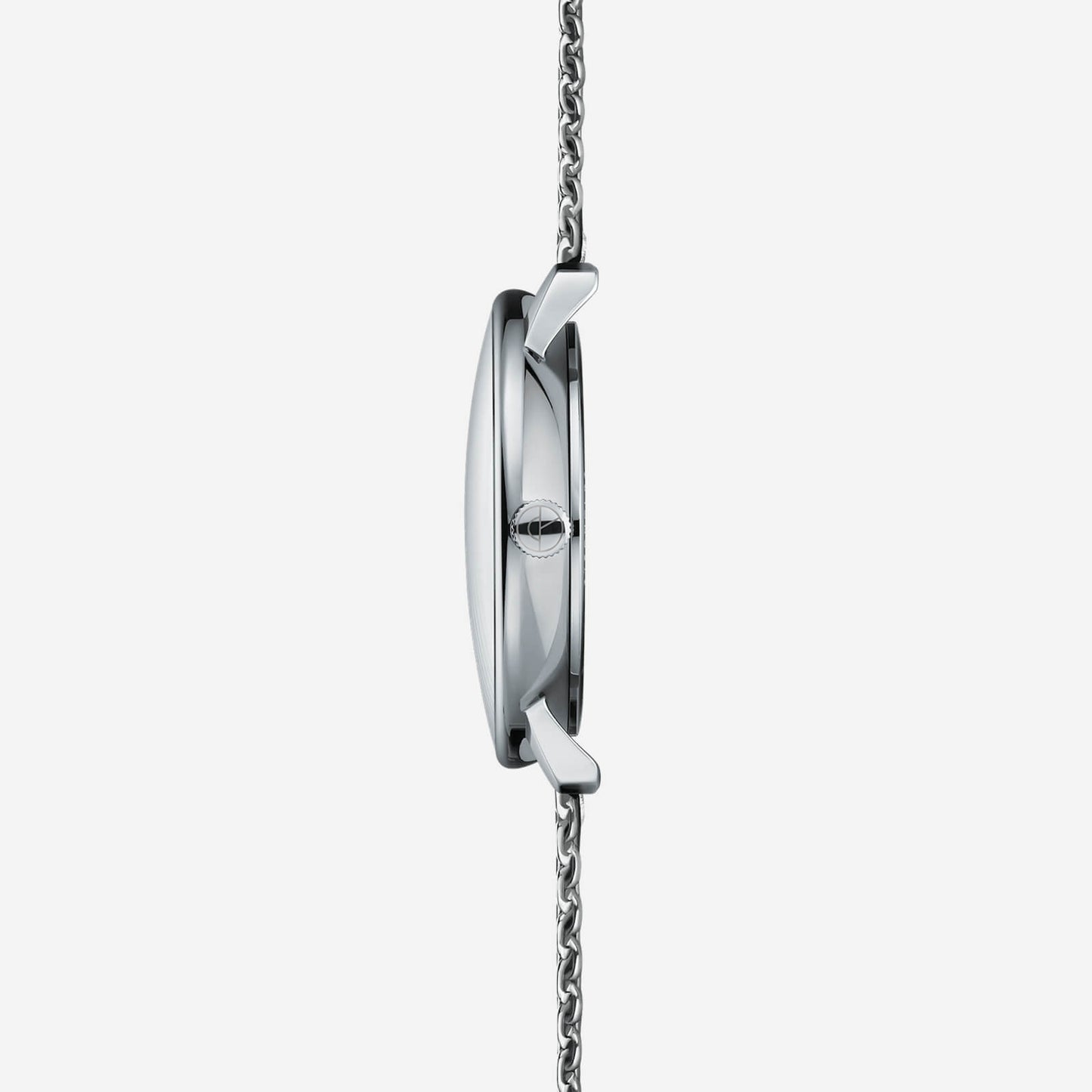 popup|Fits under every shirt sleeve|The particularly flat case construction makes the Naos Quartz the perfect dress watch for everyday wear.