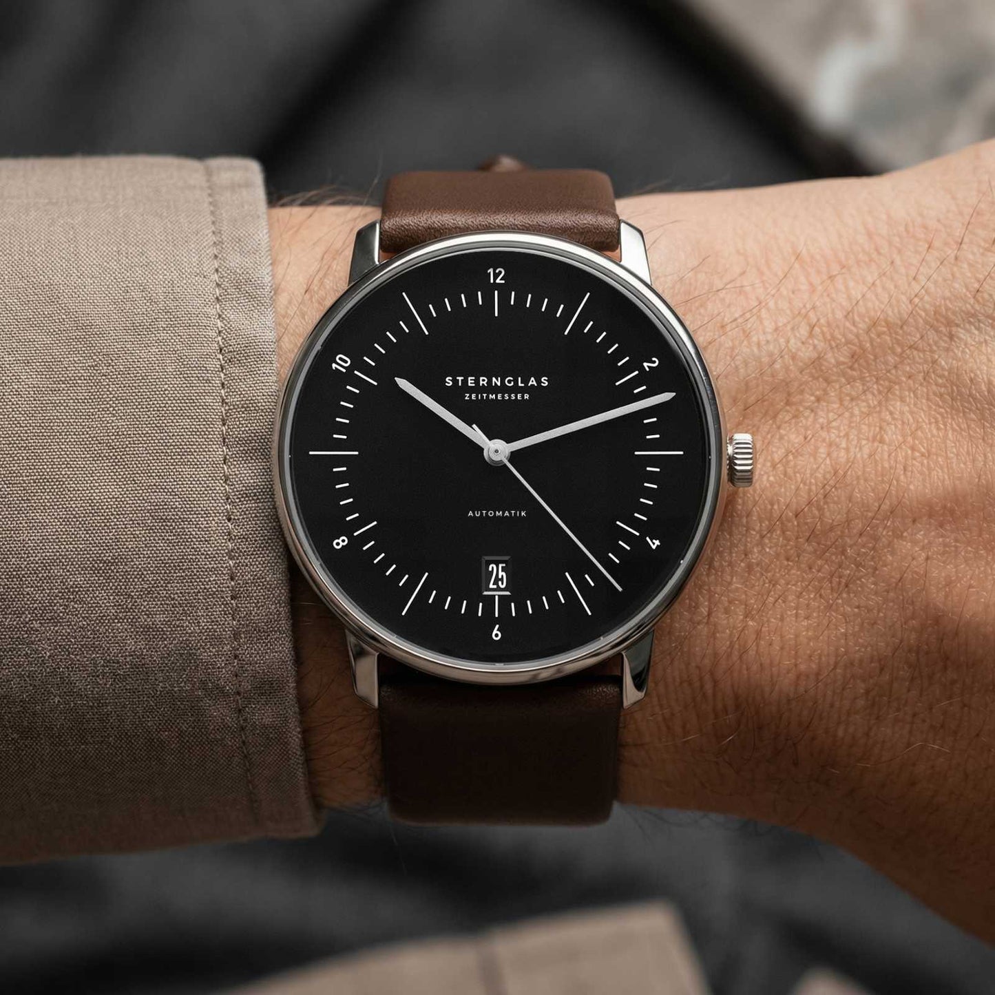 Naos Automatik piano black