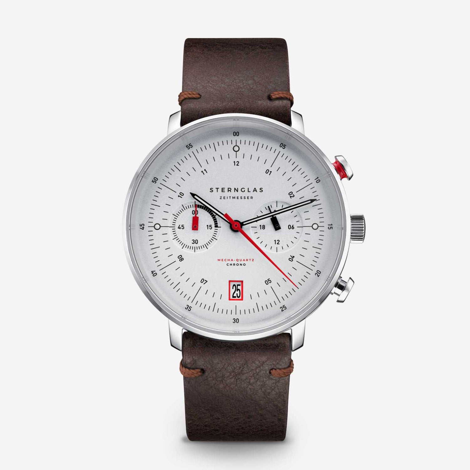 popup|Inspired by the regatta chronographs of the 70s..|..clear lines and the satin-finished dial lend a timeless elegance. Details such as the red chrono hand and the red date window add a sporty touch.