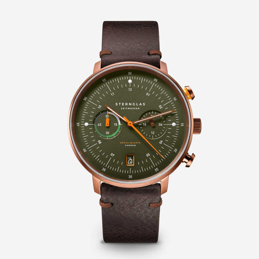 popup|Colourfast PVD coating|The PVD bronze case is a real community favourite. Its colour is reminiscent of antique ship's screws or the red brick buildings of Hamburg's Speicherstadt warehouse district.