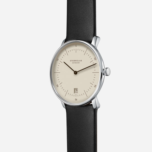 popup|Ronda quartz movement|The 714 movement from Swiss manufacturer Ronda ensures precision and durability.