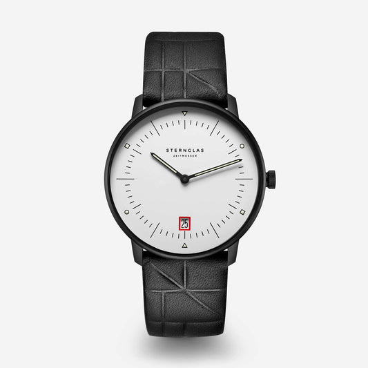 popup|Limited to 1,999 pieces|A one-off special edition and therefore a real rarity. Thanks to the engraved limitation number, each piece is unique.