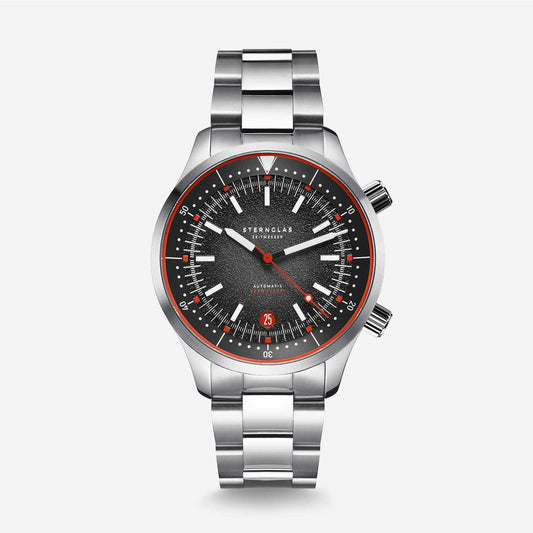 popup|Equipped for all water activities|The Merion is 20 ATM water-resistant thanks to two screw-down crowns.
